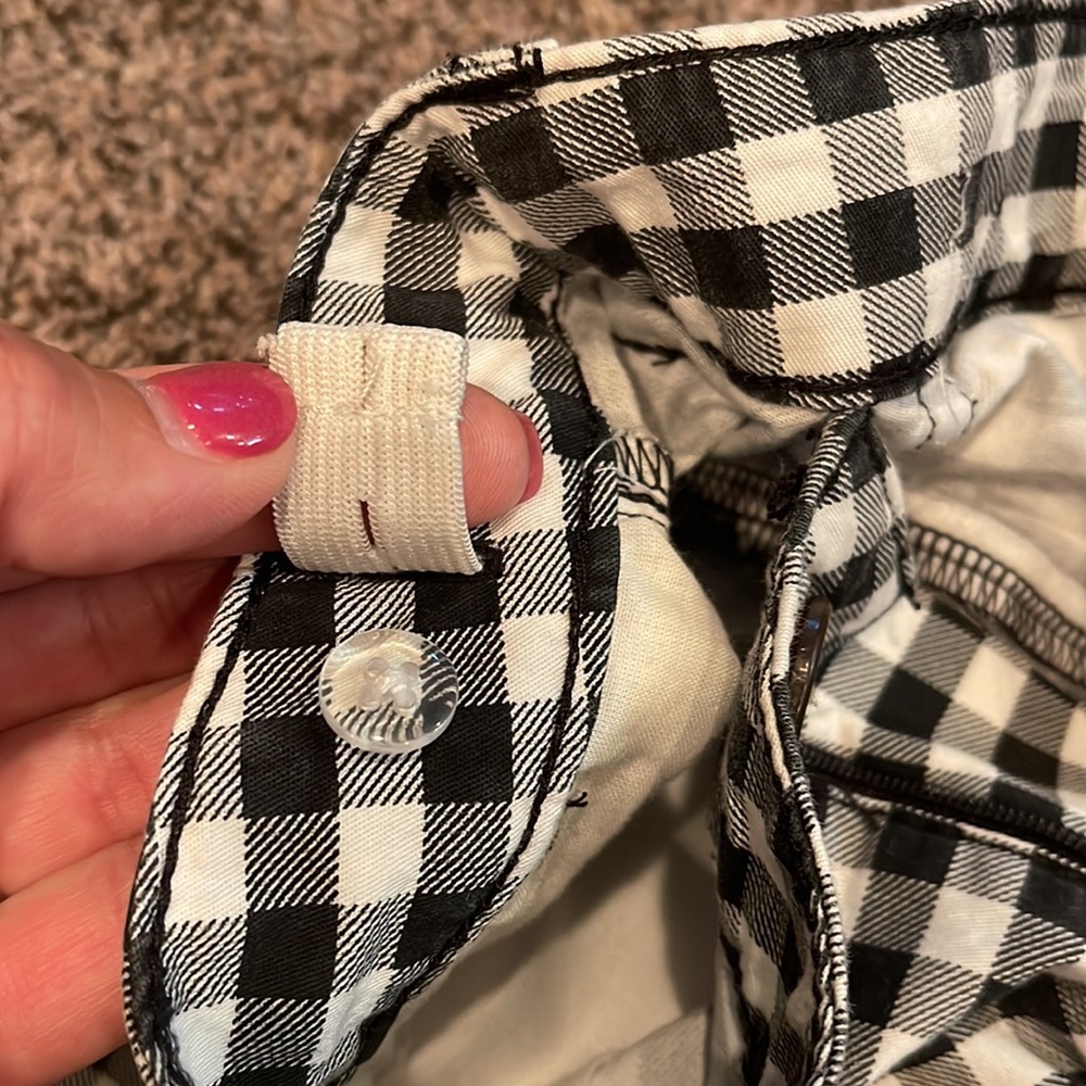 Shorts - Picture 4 of 4